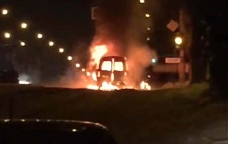 Coincidență stranie în Rusia! Un microbuz a explodat în aceeași zi și pe aceeași stradă cu blocul care a sărit în aer