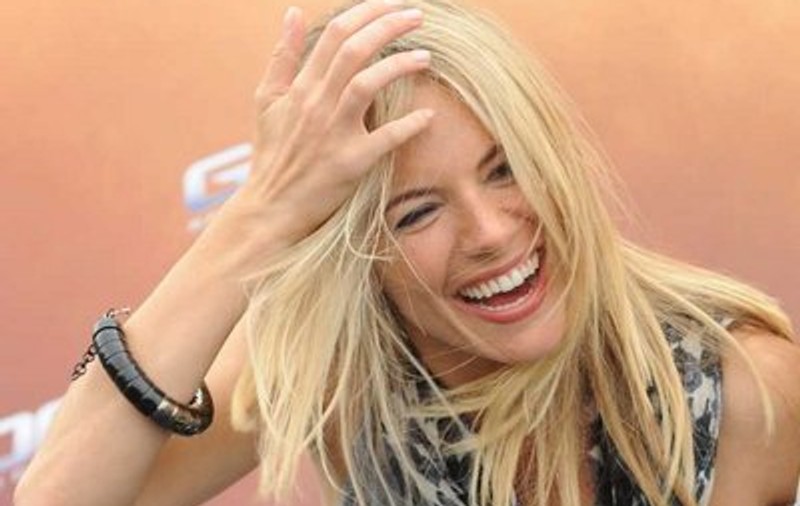 Sienna Miller: "Nu-mi permit o casă în SUA"
