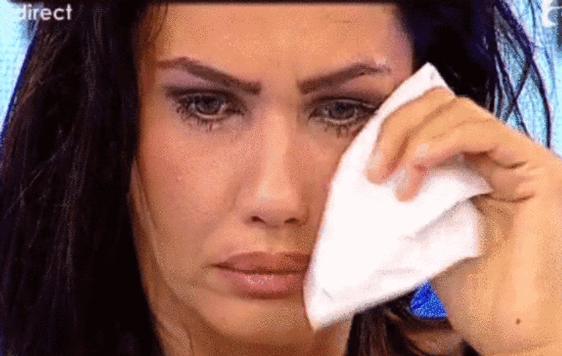 Oana Zăvoranu nu poate să conducă maşina în starea în care este după moartea mamei sale