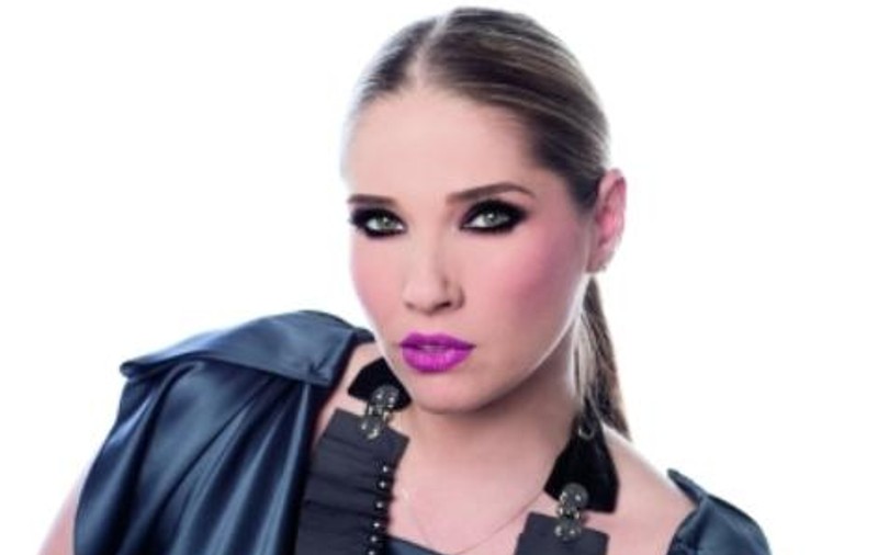 Ileana Badiu ştie cum să întreţină pasiunea din căsnicie: "Câteodată îmi trimit bona la plimbare cu copilul"