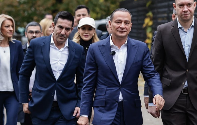Daniel Băluţă şi-a depus candidatura la Primăria București fără Grindeanu. A venit cu Manda, Firea, Manole și Costoiu. De ce a lipsit șeful PSD