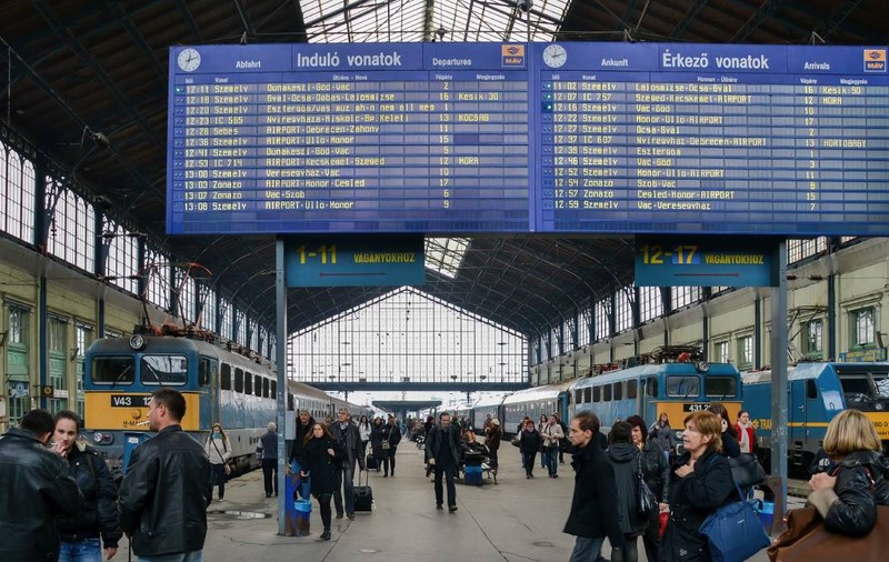 Ungaria, criticată pentru blocajele feroviare la granița cu România. Trenurile staționează inutil, deși controalele Schengen au fost eliminate