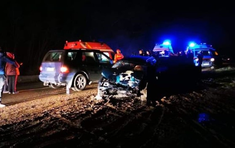 Accident grav în Satu Mare, între trei mașini. Un bebeluș și o femeie însărcinată, printre victime