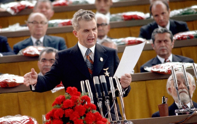 Cultul lui Ceaușescu și simbolurile comunismului ar putea fi interzise în România. IICCMER a cerut Coaliției o lege