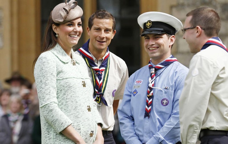 Premieră | Kate Middleton şi-a etalat burtica de gravidă - FOTO