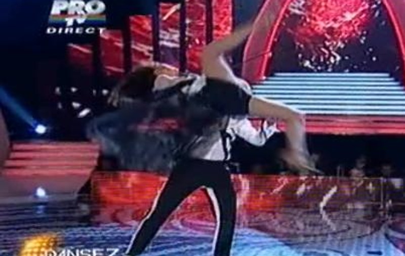 DANSEZ PENTRU TINE. Ilinca Vandici ARATĂ TOT. VEZI IMAGINEA SERII CU VEDETA 