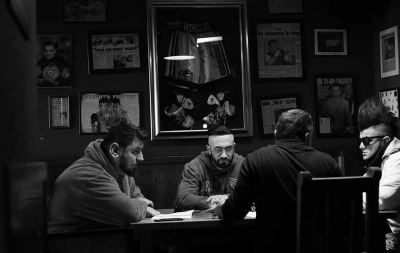 Ce a filmat Bendeac în pubul lui Doroftei din Ploiești. ”A fost bătaie mare. Moșu a revenit în ring” | FOTO