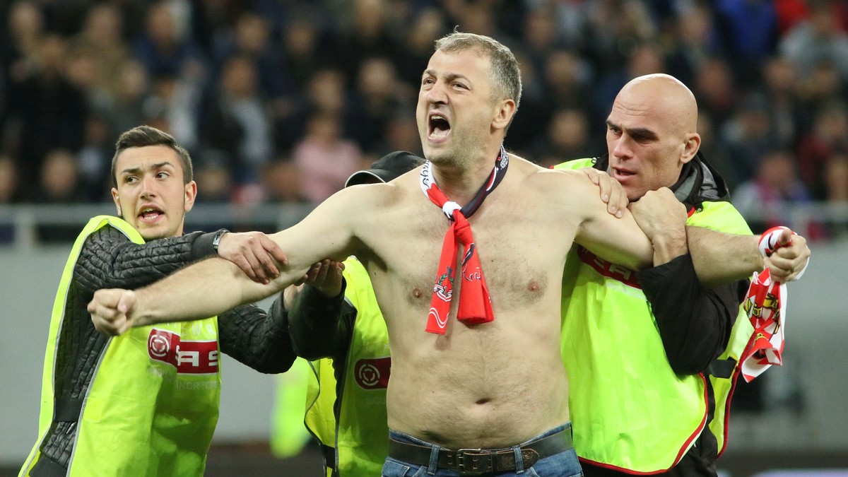 Pedeapsa primită de șeful galeriei dinamoviste după ce a intrat pe gazon la Derby de România
