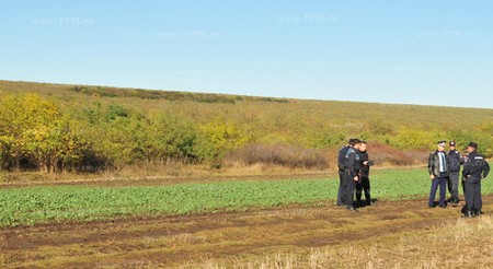 Polițiștii au trecut pe lângă cadavru. Foto: vremeanoua.ro
