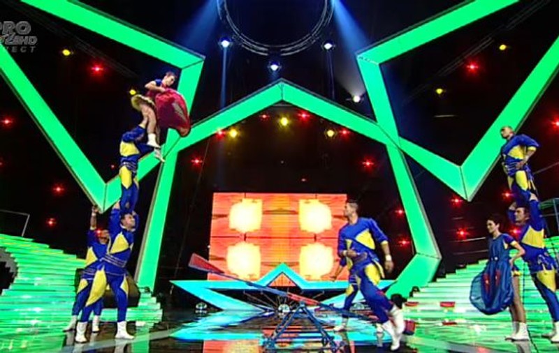 Trupa Florea, acrobaţie în stare pură în finala "Românii au talent"! | FOTO