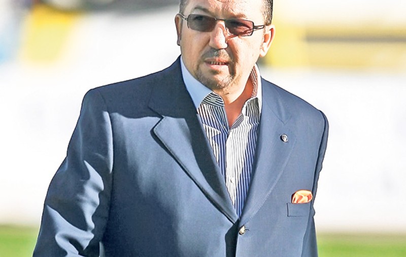 Şicanat de DIICOT, şeful de la Petrolul s-ar putea stabili în străinătate, ca să scape de scandal