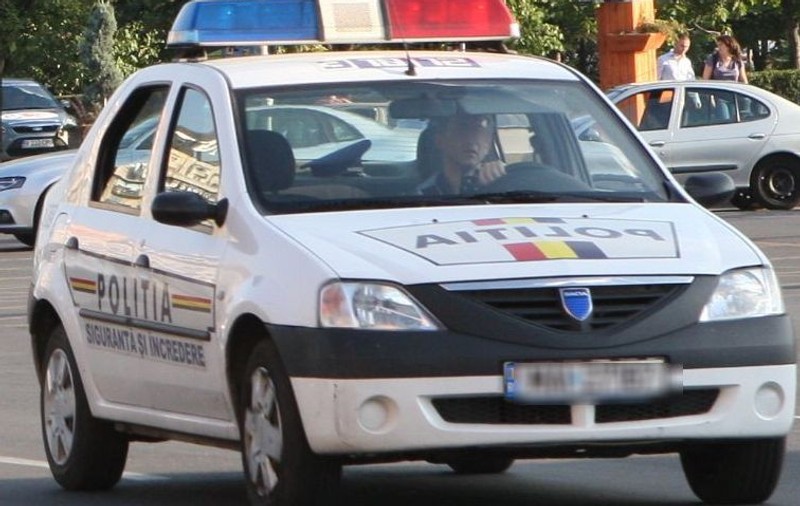 Sfidare la adresa organelor de poliție din partea unui bărbat certat cu legea. „Pe stânga acolo, boss-ule, mă lași!”