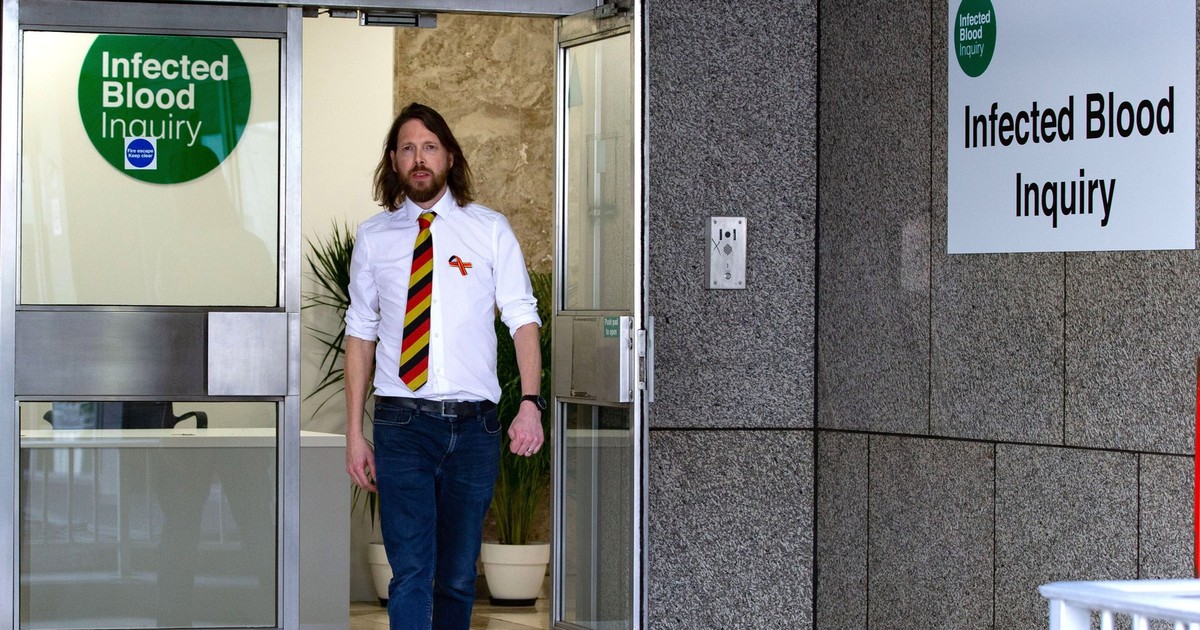 Andrew Evans, cofondatorul grupului „Tainted Blood” (sânge contaminat), un hemofil, contaminat cu HIV şi hepatita C la vârsta de cinci ani | Foto Profimedia