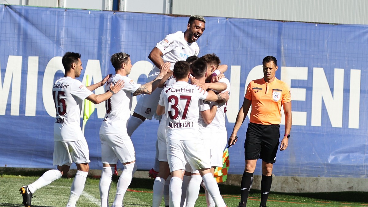 CFR Cluj se califică după prelungiri în turul II din Liga Campionilor, profitând de schimbarea regulilor UEFA