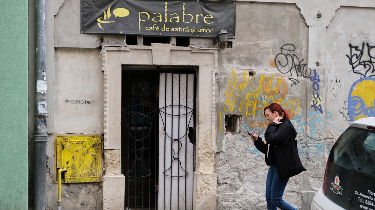 Restaurantele și teatrele din Cluj-Napoca se închid din nou, la doar patru zile după ce și-au reluat activitatea