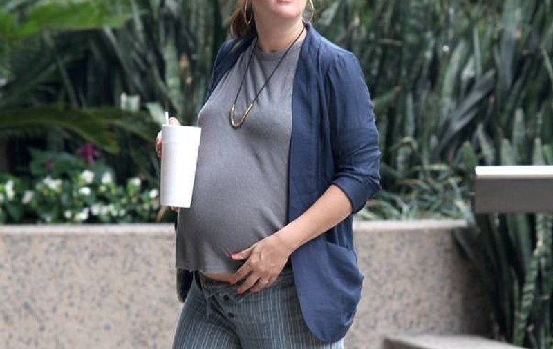 Drew Barrymore a născut. Vezi dacă are fetiţă sau băiat!