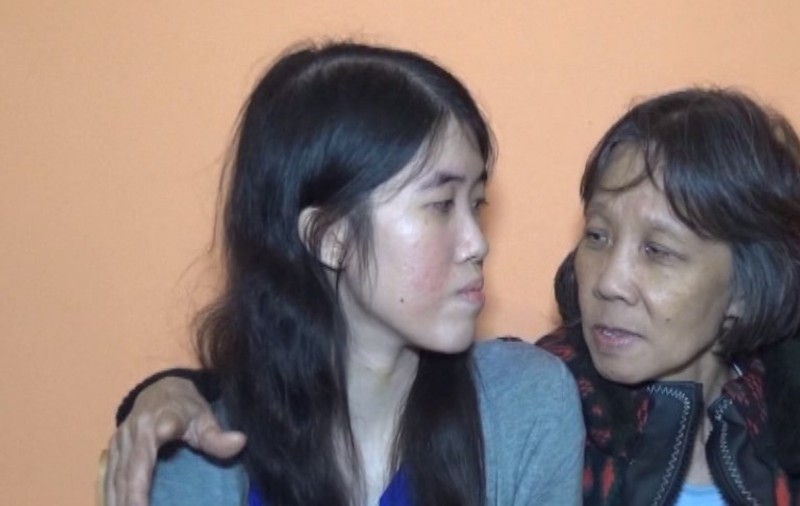 Tatăl tânărului amorezat de fata din Singapore: „Comandăm mâncare chinezească la restaurant”