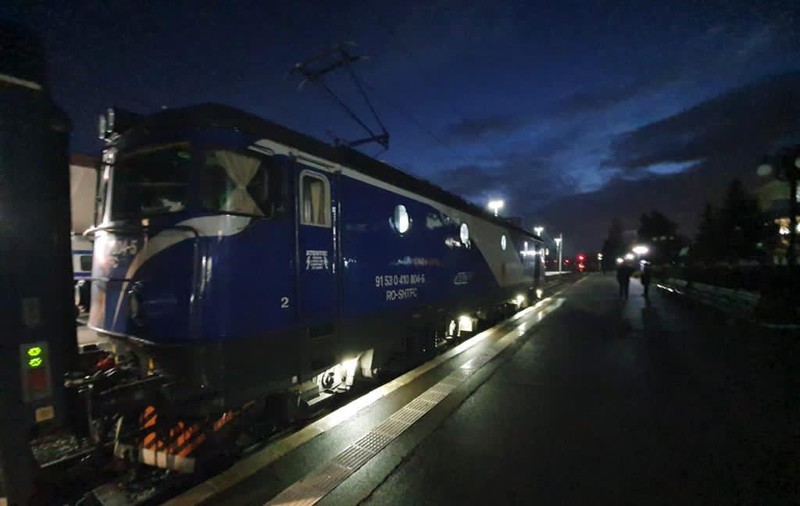 Tomis Expres, călătorie de 4 ore pe ruta Constanța-Brașov. Trenul are o viteză medie de 100 km/oră