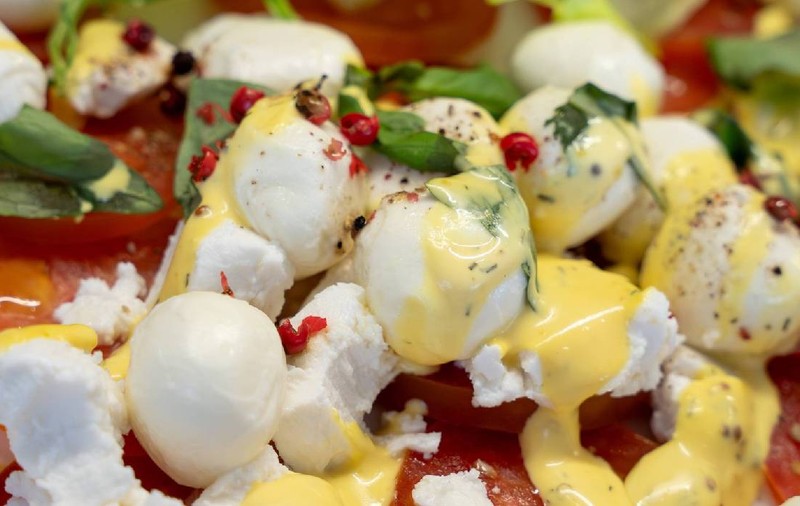 Mozarella și degustare de lapte de 627.000 de lei, în școlile din Craiova și Dolj: cine a câștigat constractul de catering
