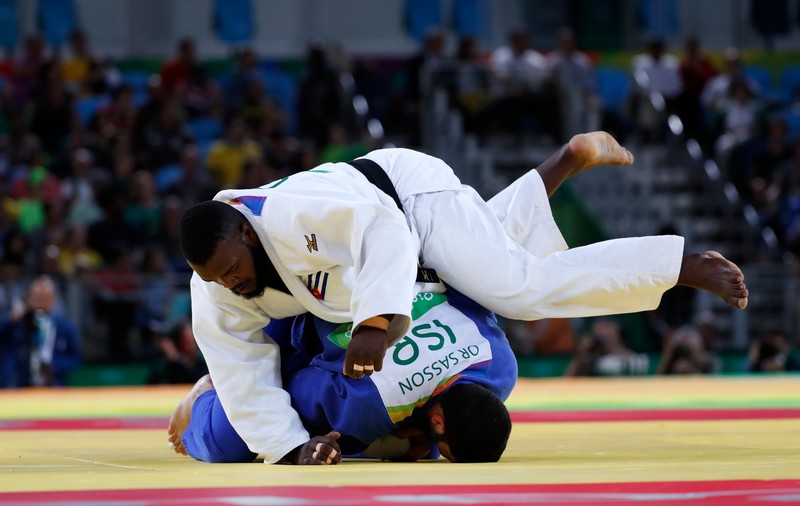 Federația internațională de judo propune o probă pe echipe mixte la JO 2020