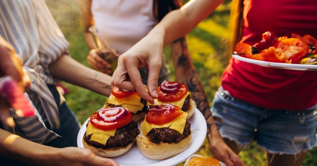 Cum să faci cei mai delicioşi burgeri acasă