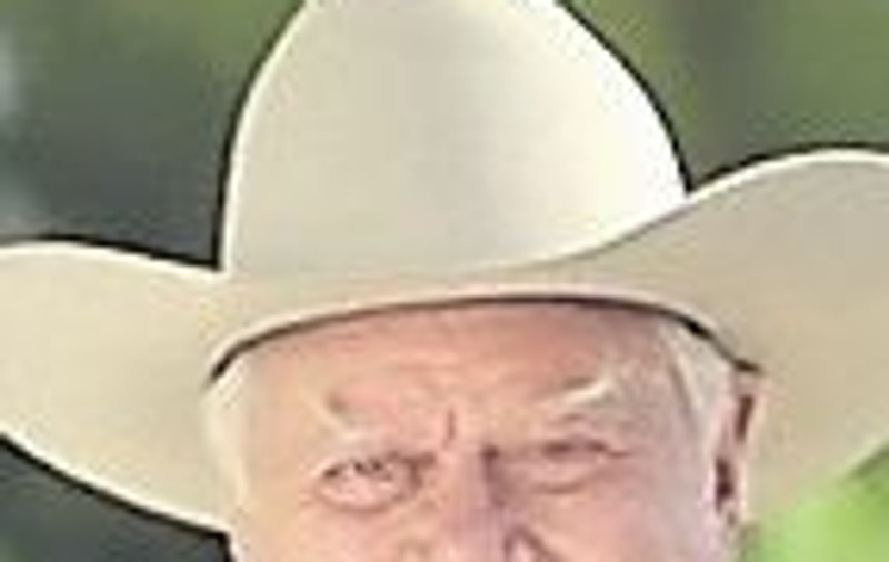 Video | Larry Hagman, JR din Dallas, își vinde colecția de pălării pentru că se mută într-o casă mică
