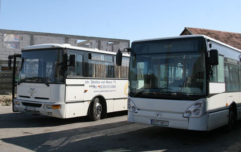 Femeie din Vaslui, daune de 20.000 de lei pentru că și-a spart nasul în autobuz. Decizie în premieră a justiției