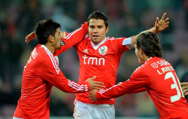 Din ce mai scot unii bani! Benfica Lisabona a lansat o colecţie de prezervative