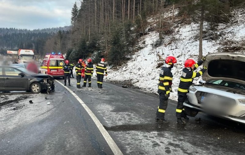 Accident pe DN1, la Azuga. Traficul a fost blocat pe ambele sensuri, pentru intervenția salvatorilor