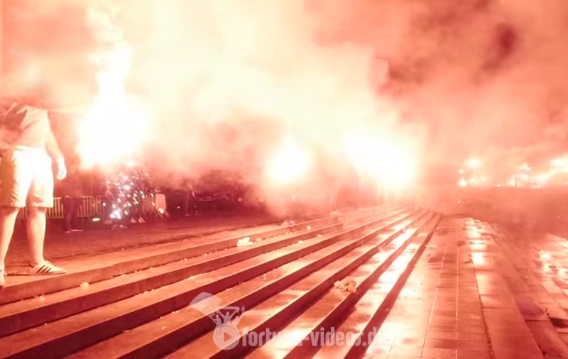 Suporterii au dat foc orașului! Fortuna Düsseldorf a împlinit 120 de ani / VIDEO