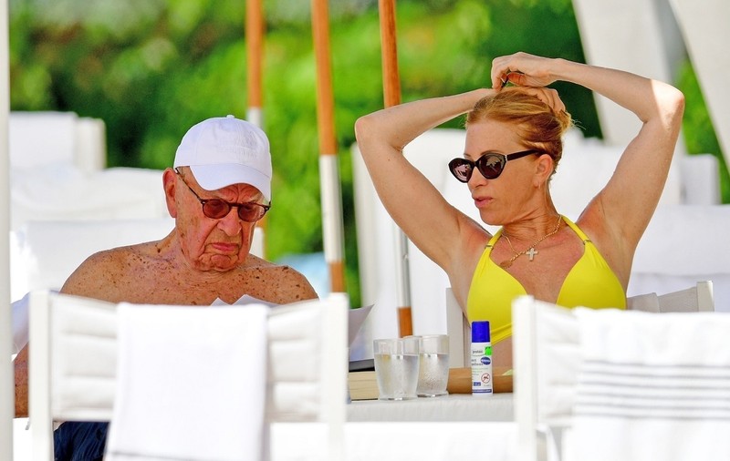 Rupert Murdoch s-a logodit și se va căsători a cincea oară, la 92 de ani. Viitoarea soție e o văduvă cu 26 de ani mai tânără