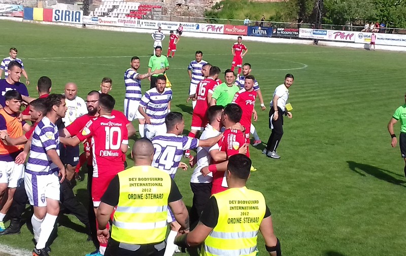Liga 2 2018, etapa a 31-a. Chindia, blocată! Derby-ul UTA Arad - ASU Poli Timișoara, abandonat! Oaspeții, care au ratat un penalty, au ieșit de pe teren! Toate detaliile / FOTO&VIDEO