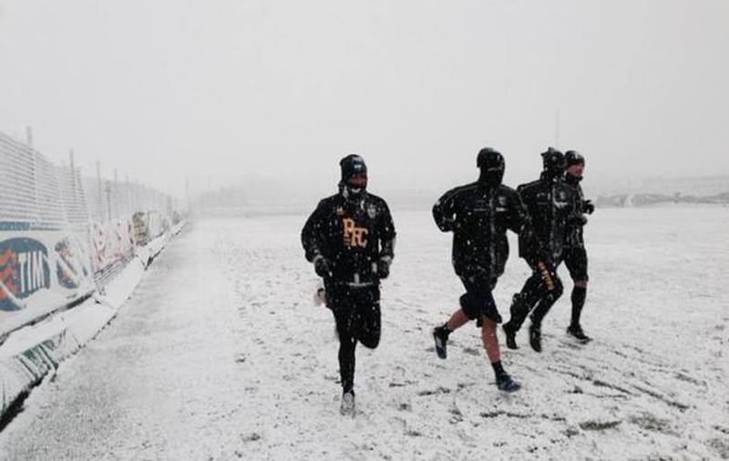 Sacrificiu total pentru evitarea retrogradării! Iată în ce condiţii se antrenează jucătorii de la Parma / GALERIE FOTO