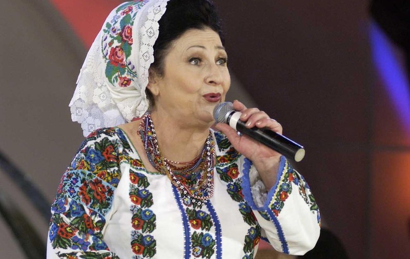VIDEO EXCLUSIV. Artista Ștefania Rareș are acasă o comoară de acum 200 de ani