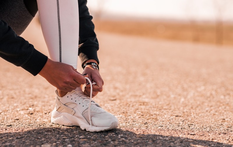 Mișcări inteligente – cum să alegi pantofii sport care îmbină stilul cu performanța