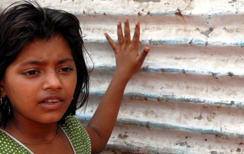 Fetiţa din Slumdog Millionaire a dormit pe podeaua unui spital