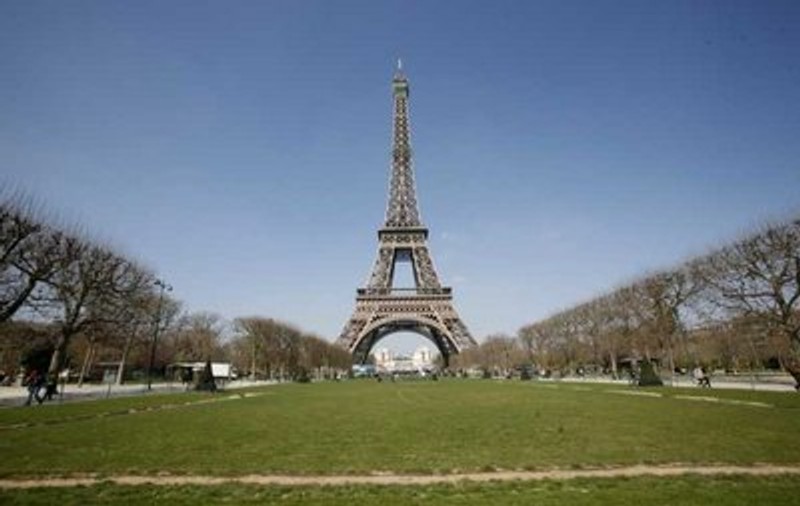 O româncă şi-a abandonat copiii în Paris