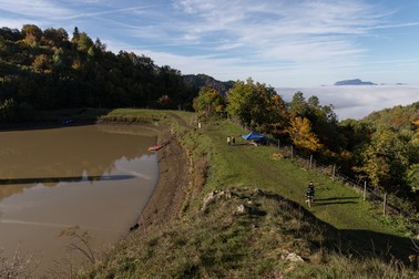 Locuitorii din Roșia Montană au trebuit să fie evacuați în această toamnă fiindcă lacul de acumulare de la Tăul Mare a amenințat să inunde orașul Roșia Montană din județul Alba. Foto: Vlad Chirea