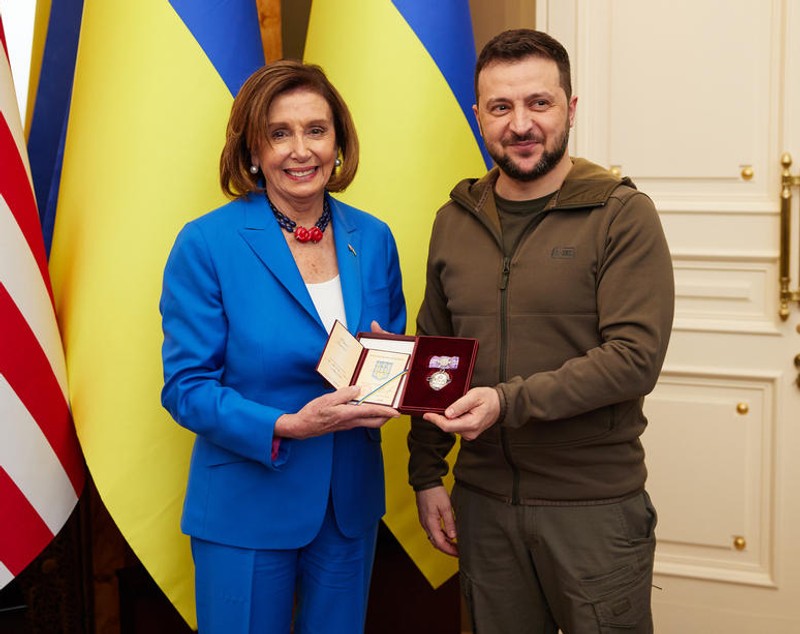 Președinta Camerei Reprezentanților din SUA, Nancy Pelosi, vizită neanunțată la Kiev: „America este ferm alături de Ucraina”
