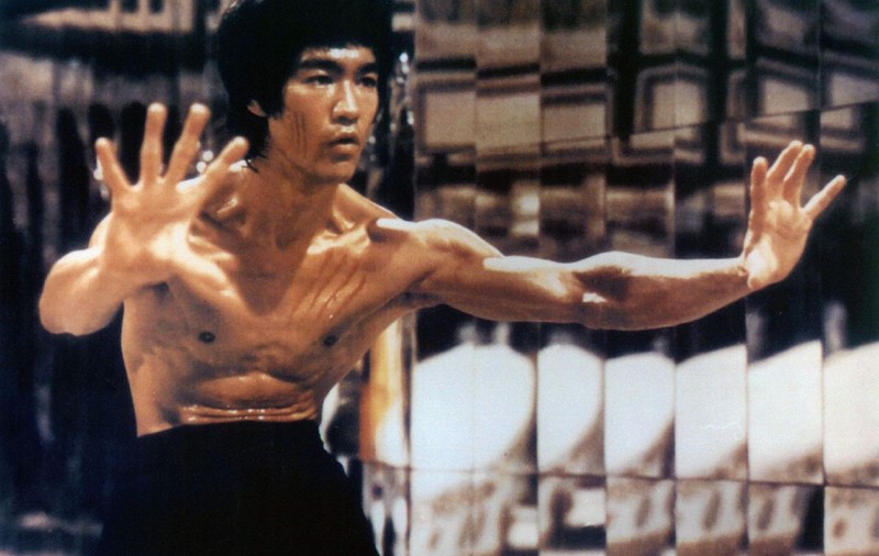 O tragedie rară, dar cu repetiție. Cazul lui Alec Baldwin amintește de moartea fiului lui Bruce Lee