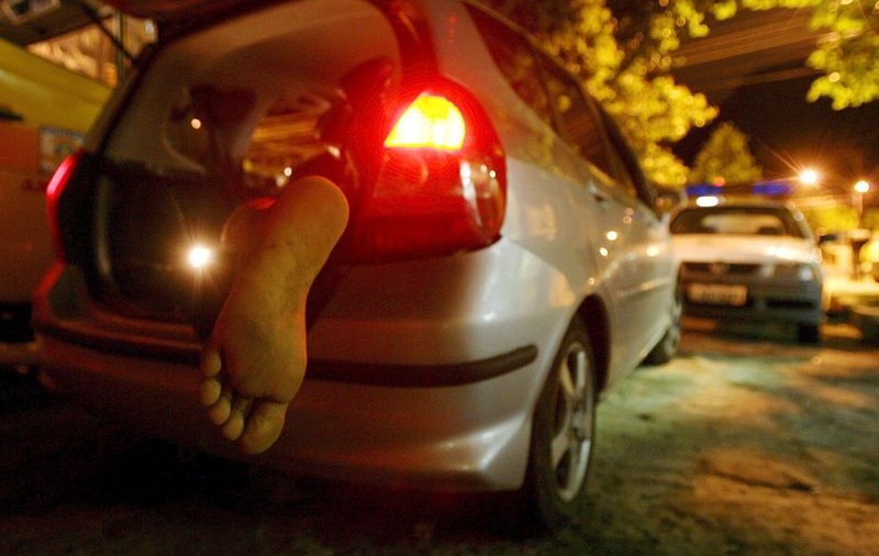 Sechestrată zece zile în propria maşină