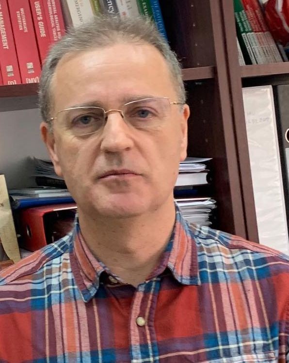 Medicul Cristian Băicuş, profesor la UMF Carol Davila şi şeful secţiei de medicină internă Spitalul Colentina (foto Facebook)