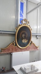 Restauratorii încearcă să salveze picturile oxidate