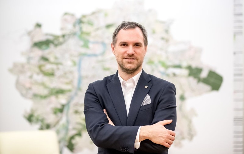 Deutsche Welle: Primarul orașului Praga, amenințat de asasini ruși: “Susţin democraţia, chiar dacă îmi pun în pericol viaţa!”