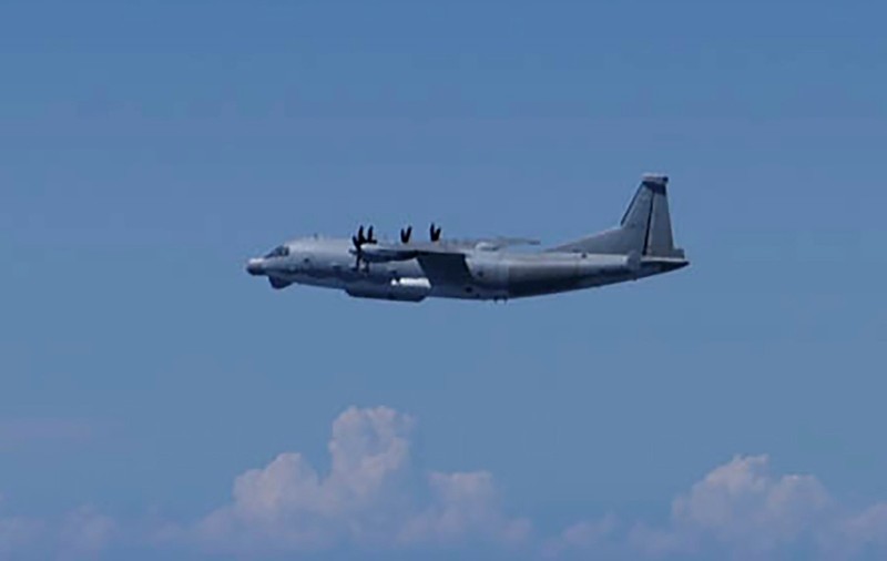 Un avion de spionaj al Chinei a pătruns pentru prima dată în spațiul aerian al Japoniei. Reacția armatei nipone