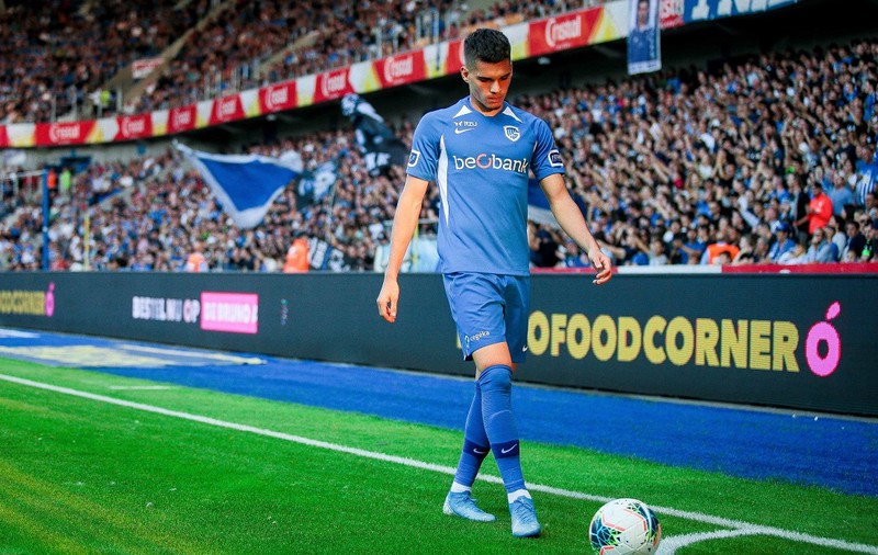 Percheziții la KRC Genk, fostul club al lui Ianis Hagi. Poliția belgiană vizează mai multe transferuri suspecte