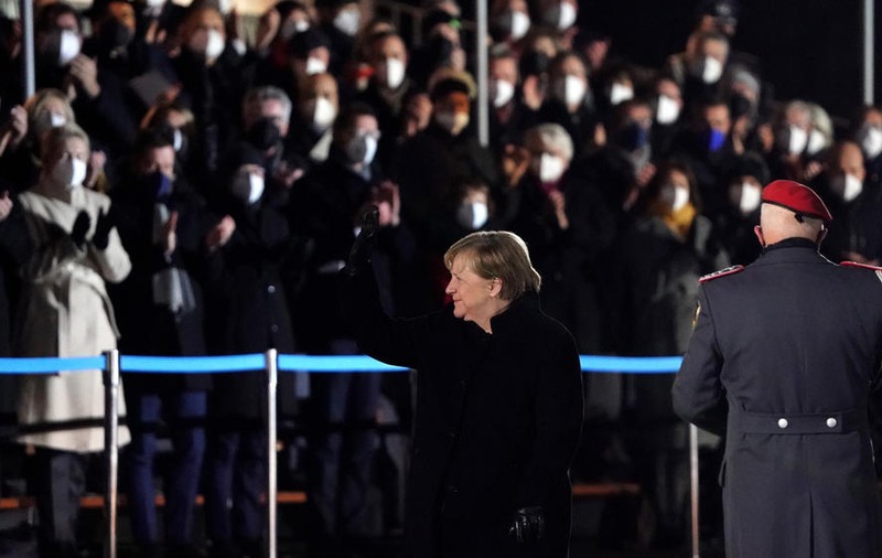 IKEA Germania, reclamă la un fotoliu inspirată de încheierea mandatului de cancelar al Angelei Merkel