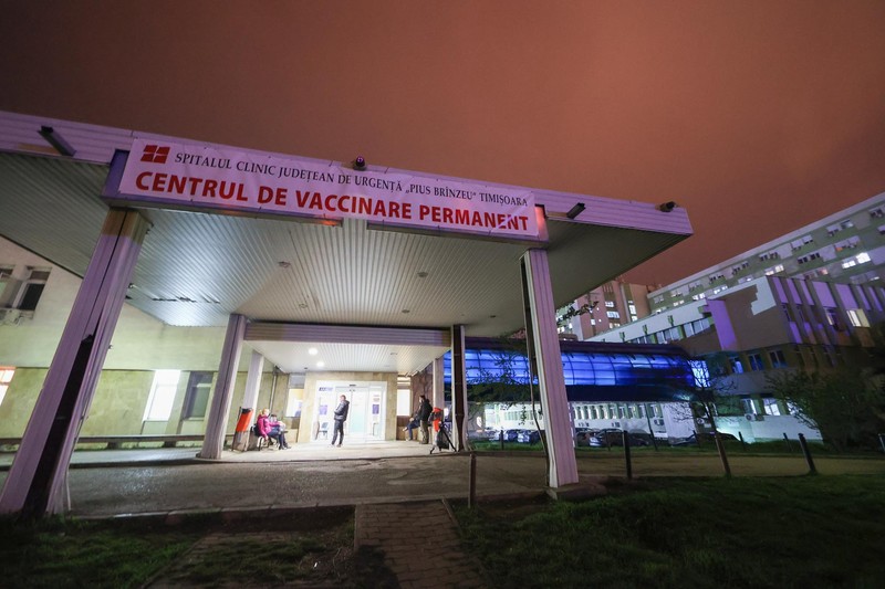 Deschiderea fluxului de vaccinare pe tot parcursul celor de 24 ore, la centrul din Spitalul Județean din Timișoara | Foto: Sebastian Tataru
