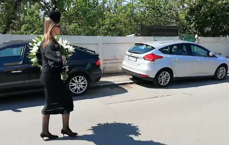 Iulia Albu a atras toate privirile la înmormântarea lui Răzvan Ciobanu | FOTO &VIDEO