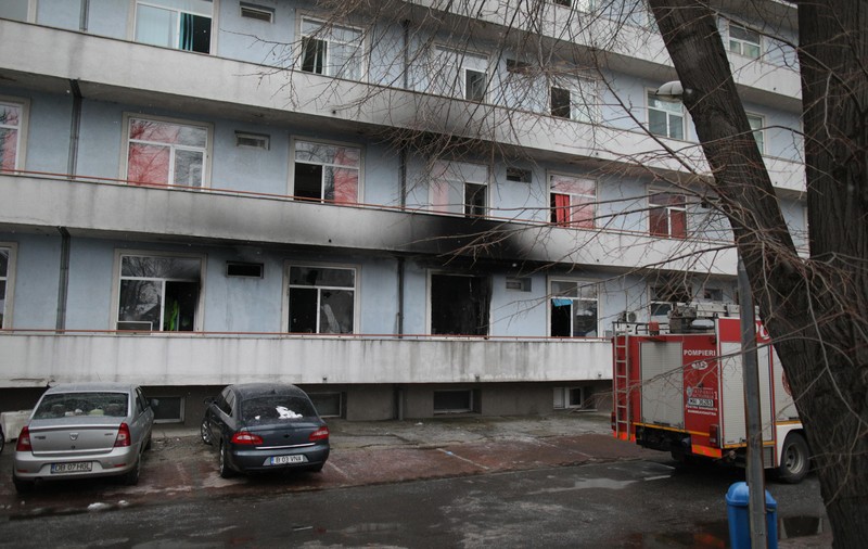 Specialiștii în protecție antiexplozivă, chemați să cerceteze cauzele incendiului de la „Matei Balș”. Ce spune directorul INSEMEX Petroșani